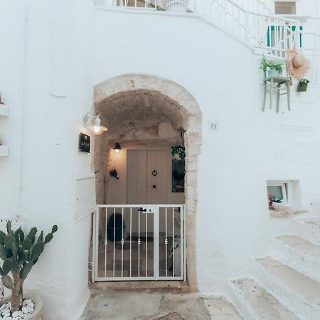 Bed and Breakfast Grotta Carlotta Ostuni Zewnętrze zdjęcie