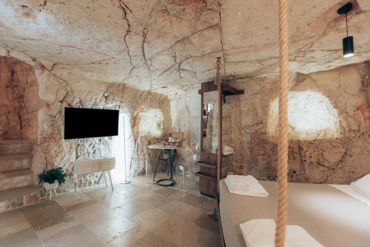 Bed and Breakfast Grotta Carlotta Ostuni Zewnętrze zdjęcie