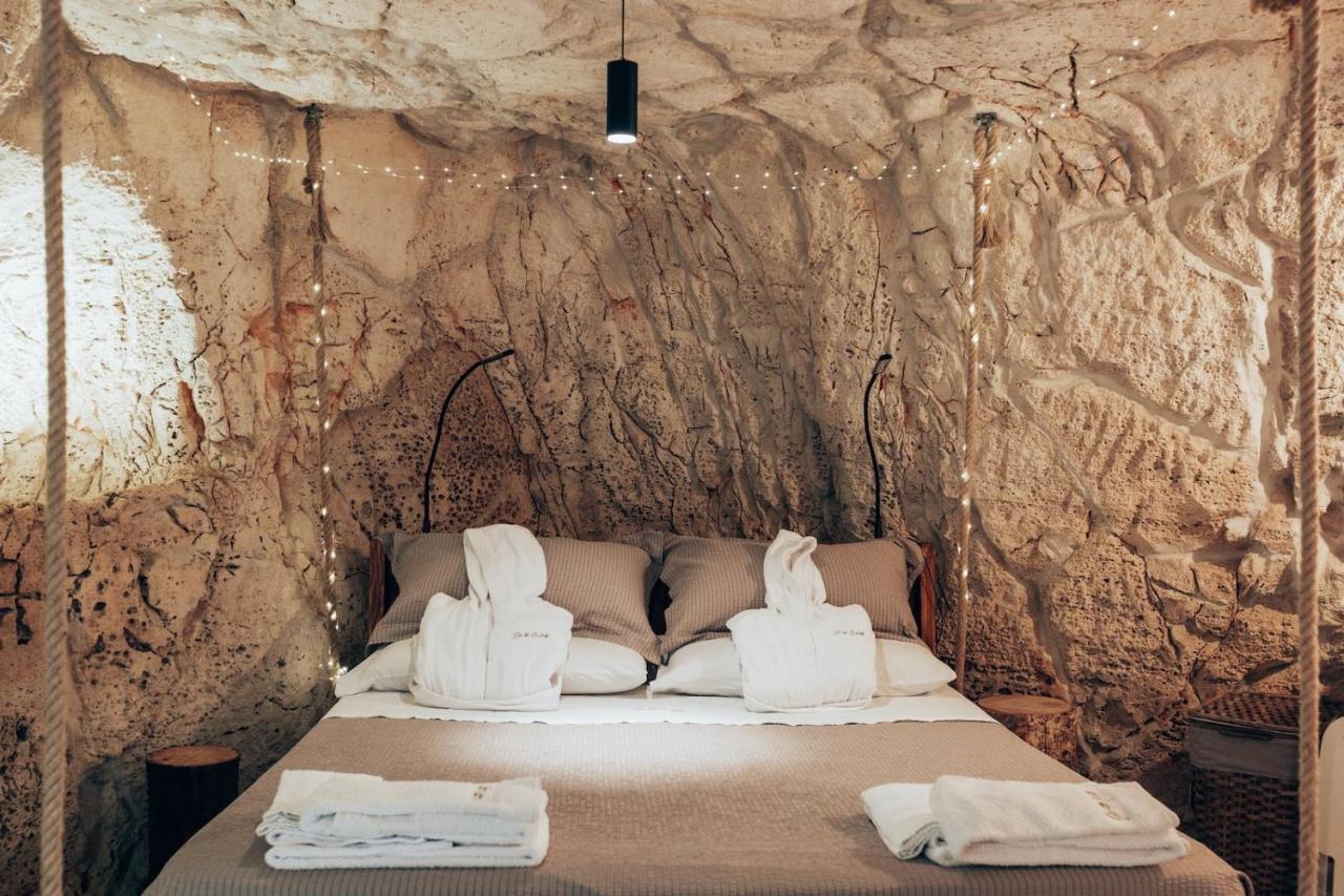 Bed and Breakfast Grotta Carlotta Ostuni Zewnętrze zdjęcie