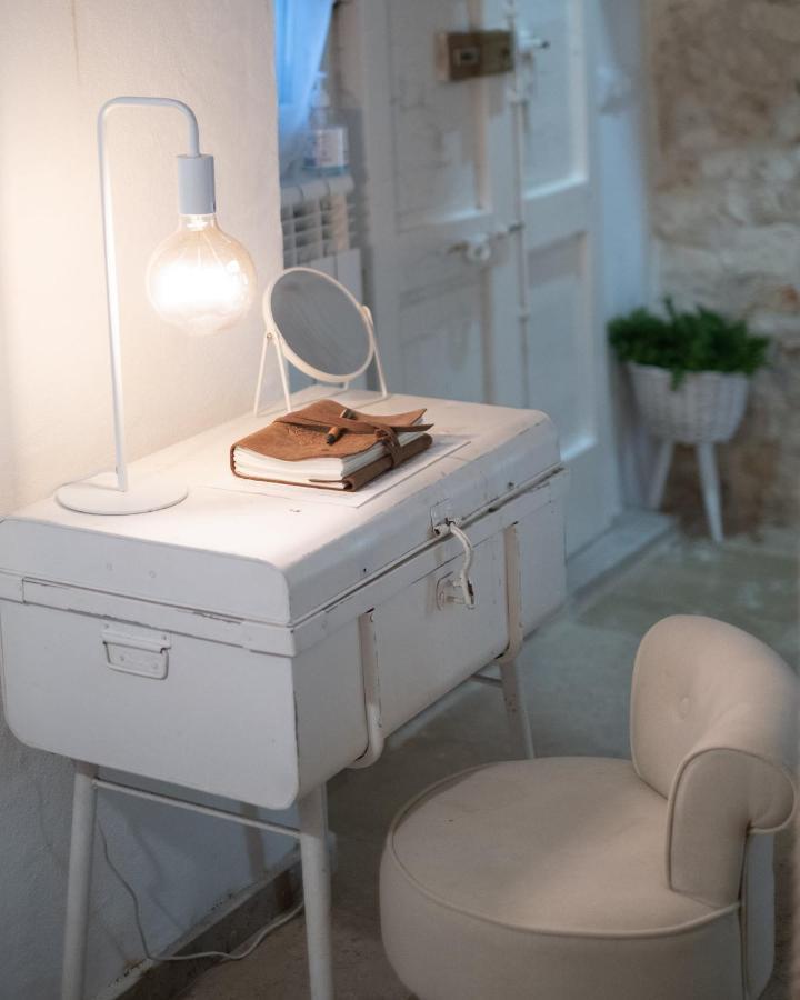 Bed and Breakfast Grotta Carlotta Ostuni Zewnętrze zdjęcie