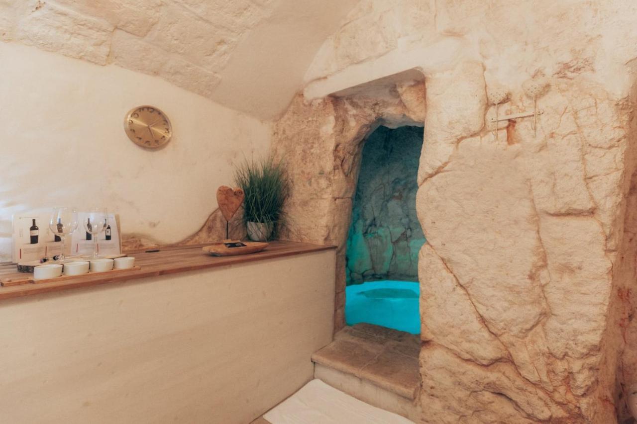 Bed and Breakfast Grotta Carlotta Ostuni Zewnętrze zdjęcie