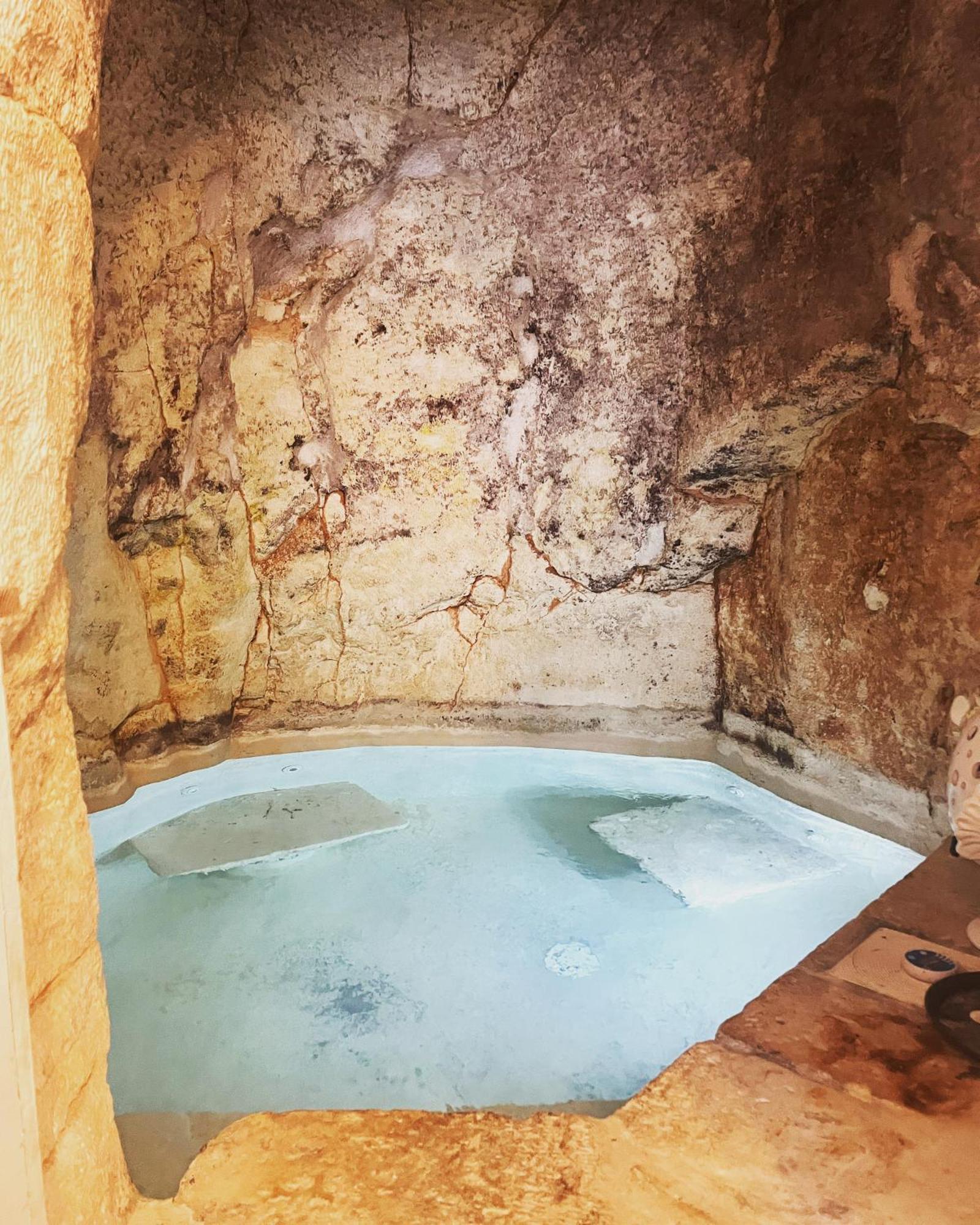 Bed and Breakfast Grotta Carlotta Ostuni Zewnętrze zdjęcie